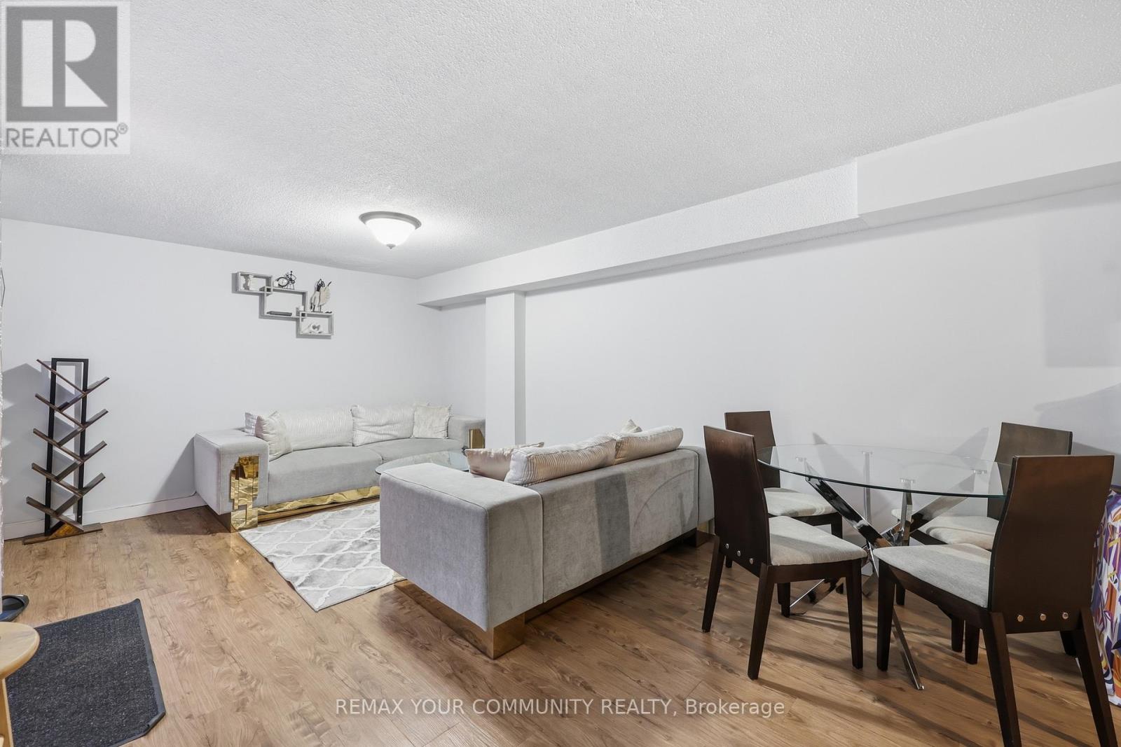 1431 Nesdale Court, Mississauga, Ontario  L5J 4M1 - Photo 32 - W12888734