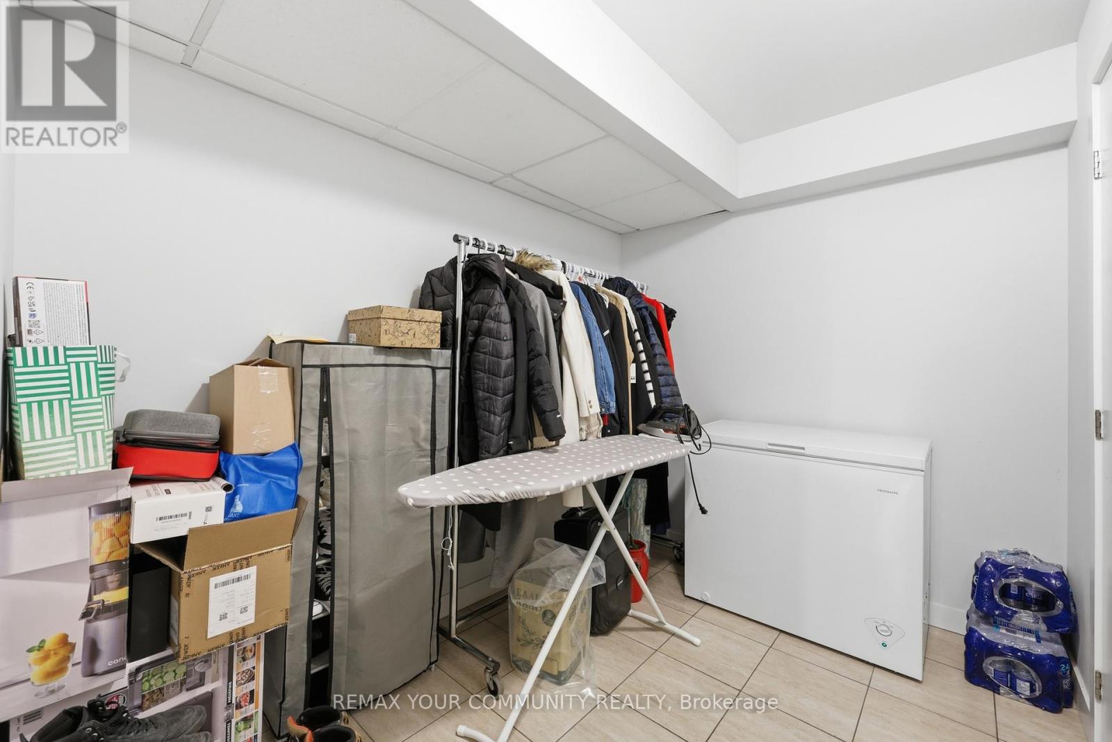 1431 Nesdale Court, Mississauga, Ontario  L5J 4M1 - Photo 38 - W12888734