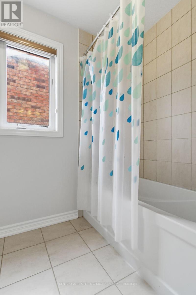 188 Bonnieglen Farm Boulevard, Caledon, Ontario  L7C 4C1 - Photo 21 - W12888752