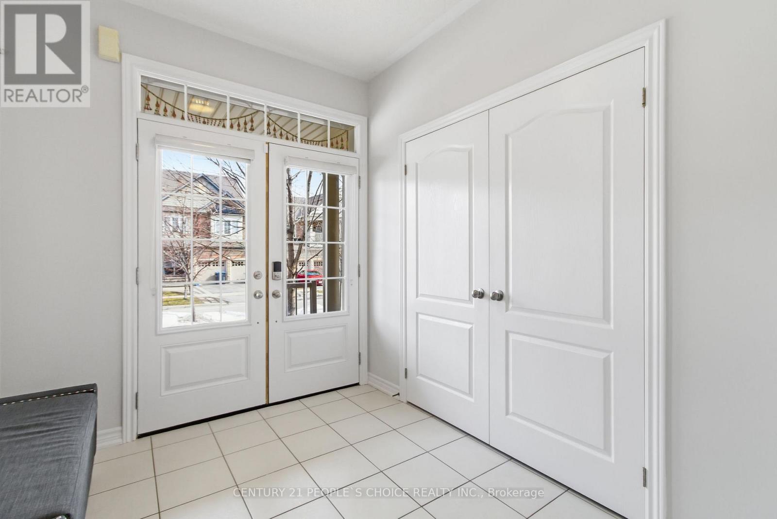 188 Bonnieglen Farm Boulevard, Caledon, Ontario  L7C 4C1 - Photo 3 - W12888752