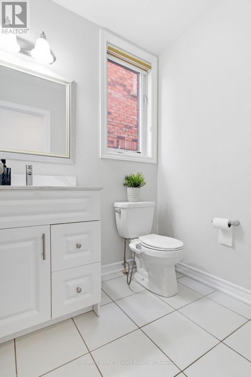 188 Bonnieglen Farm Boulevard, Caledon, Ontario  L7C 4C1 - Photo 4 - W12888752