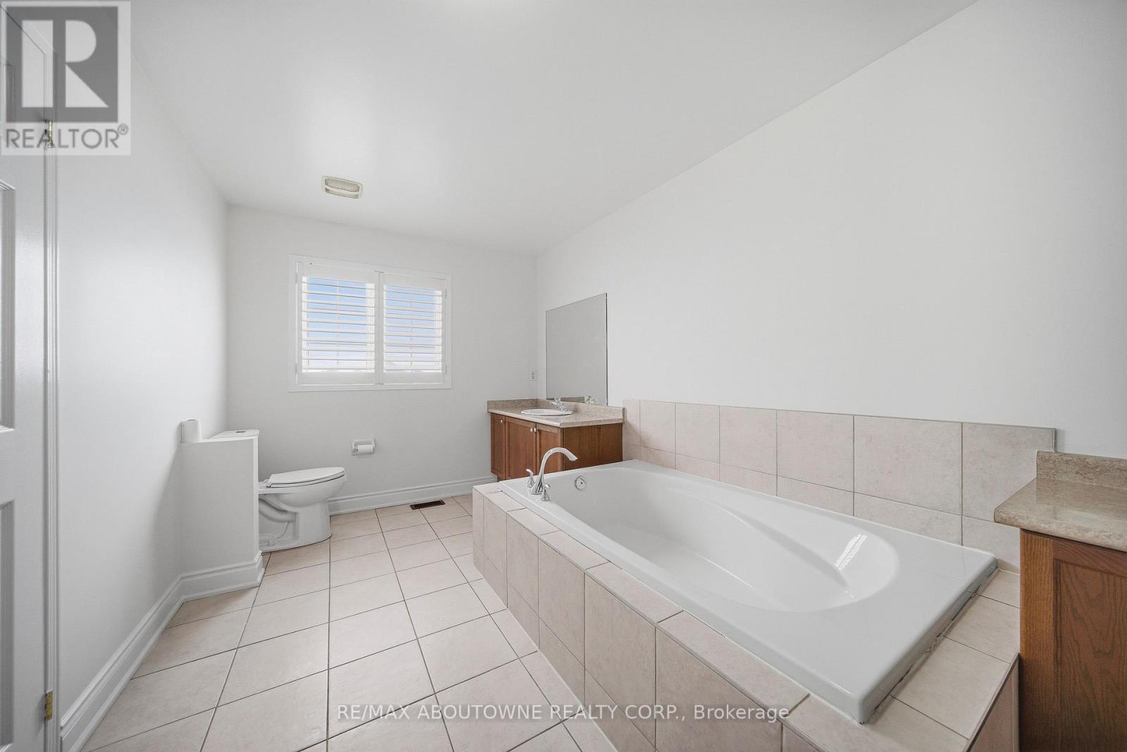 897 Stoutt Crescent, Milton, Ontario  L9T 7R1 - Photo 21 - W12888768