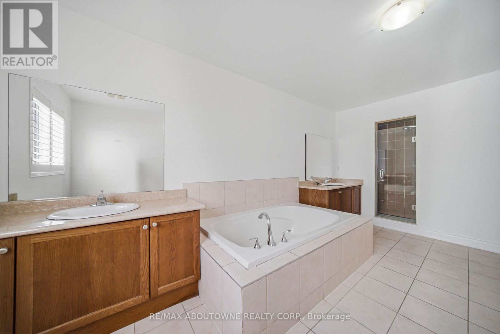 897 Stoutt Crescent, Milton, Ontario  L9T 7R1 - Photo 22 - W12888768