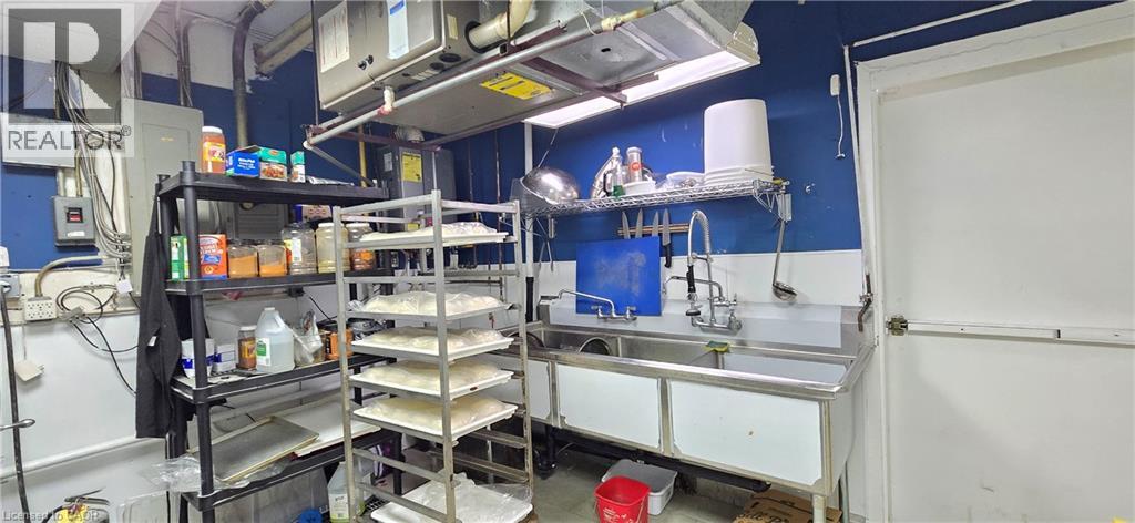 1077 Weber Street E Unit# 04, Kitchener, Ontario  N2A 3Y5 - Photo 9 - 40800463