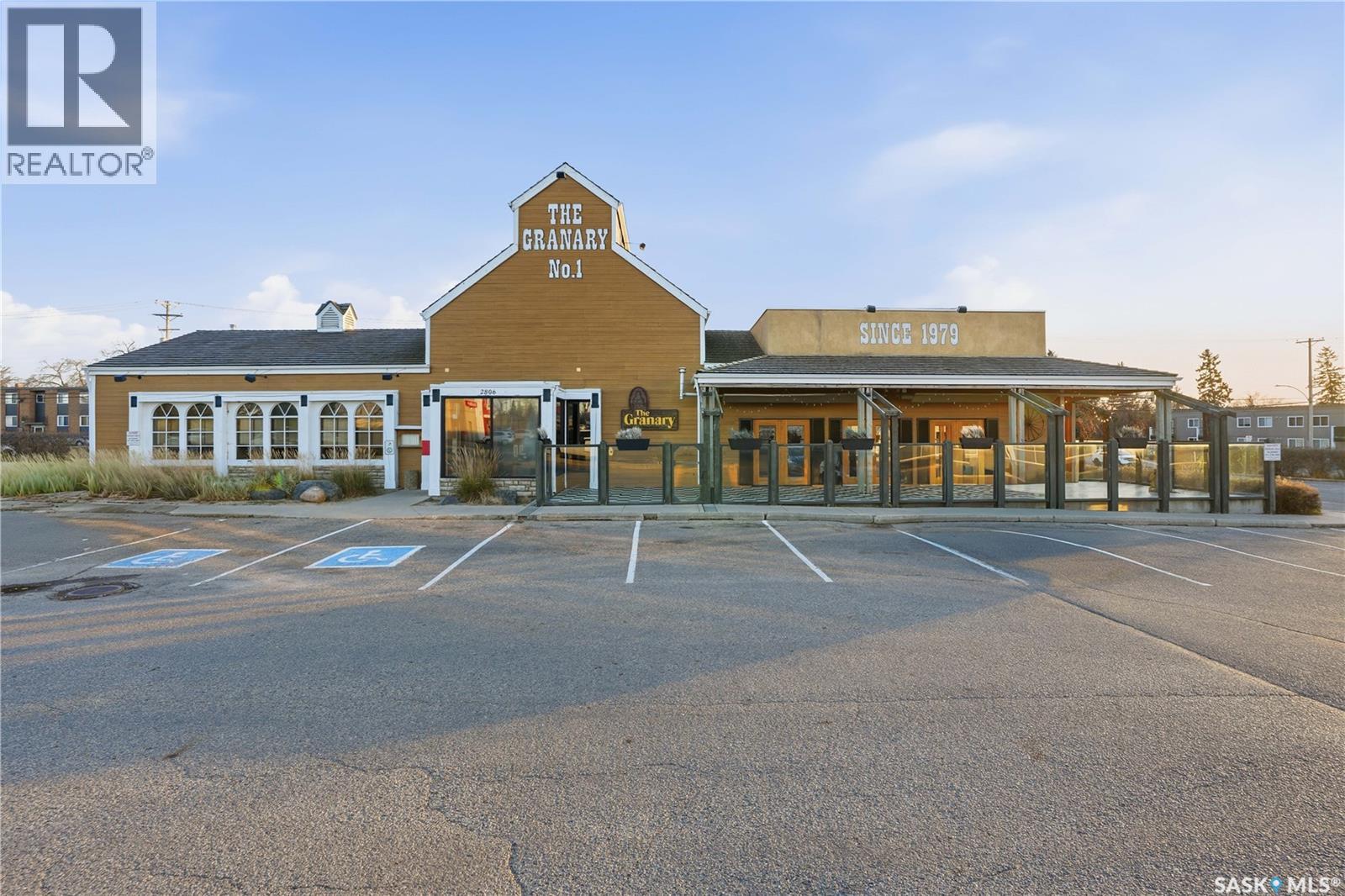 2806 8th Street E, Saskatoon, Saskatchewan  S7H 1A9 - Photo 2 - SK030554