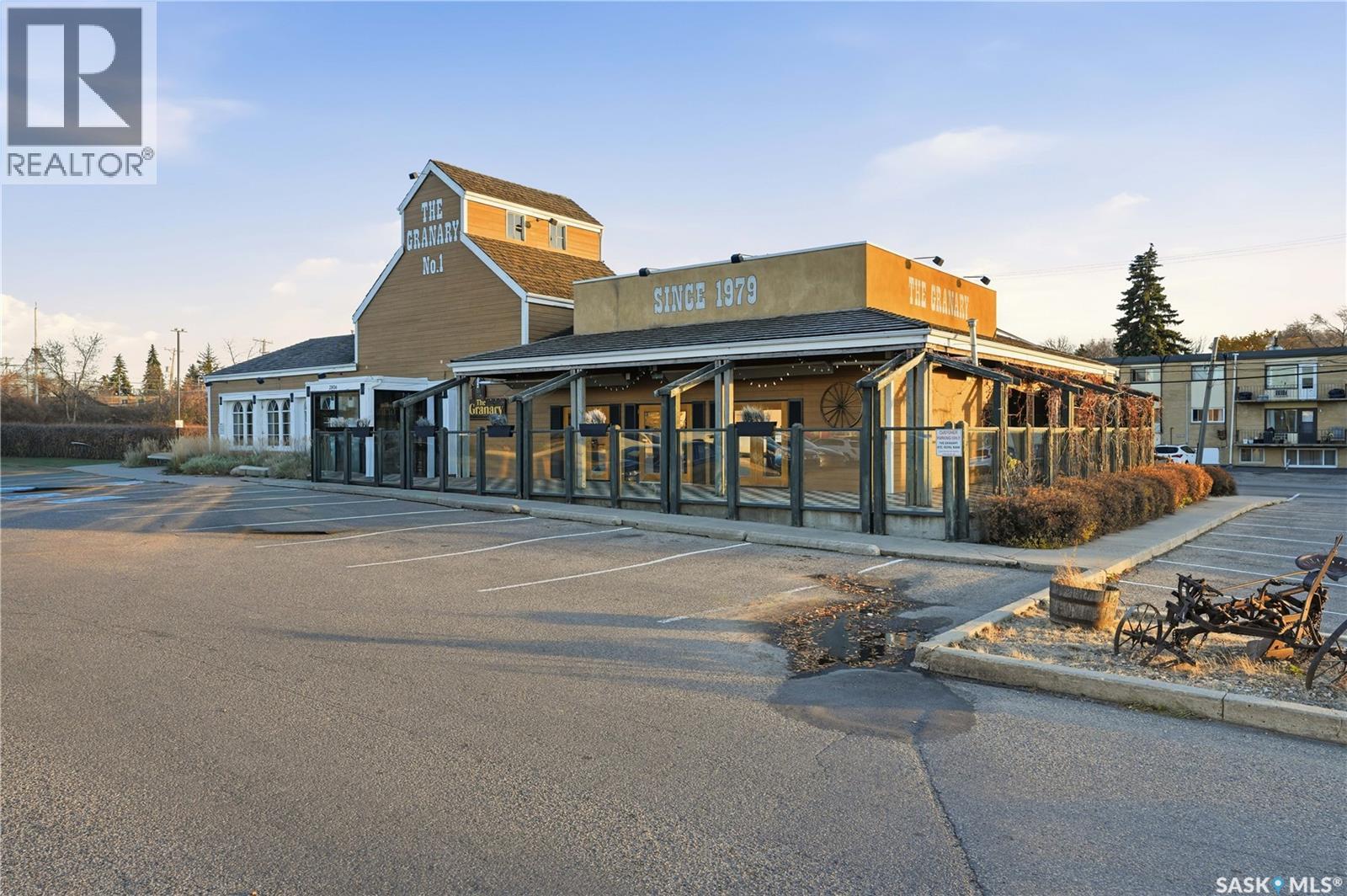 2806 8th Street E, Saskatoon, Saskatchewan  S7H 1A9 - Photo 3 - SK030554