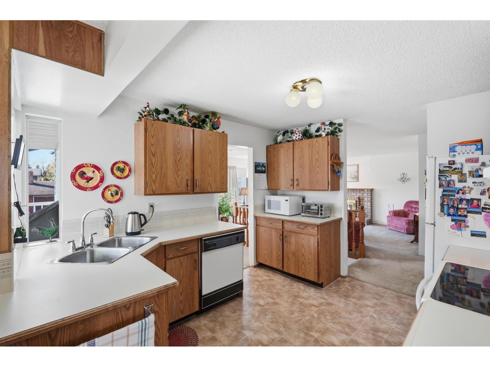 9670 130 Street, Surrey, British Columbia  V3T 5N2 - Photo 11 - R3095578