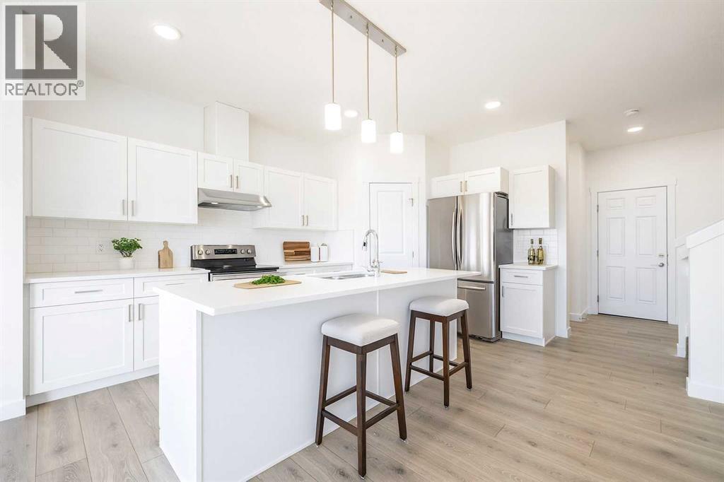 308 Edgefield Close, Strathmore, Alberta  T1P 2H9 - Photo 2 - A2290008