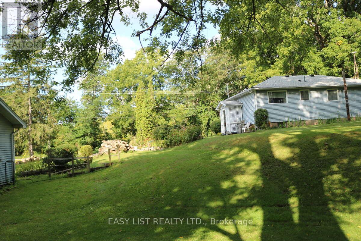 1109 Effingham Street, Pelham, Ontario  L0S 1C0 - Photo 12 - X12888636