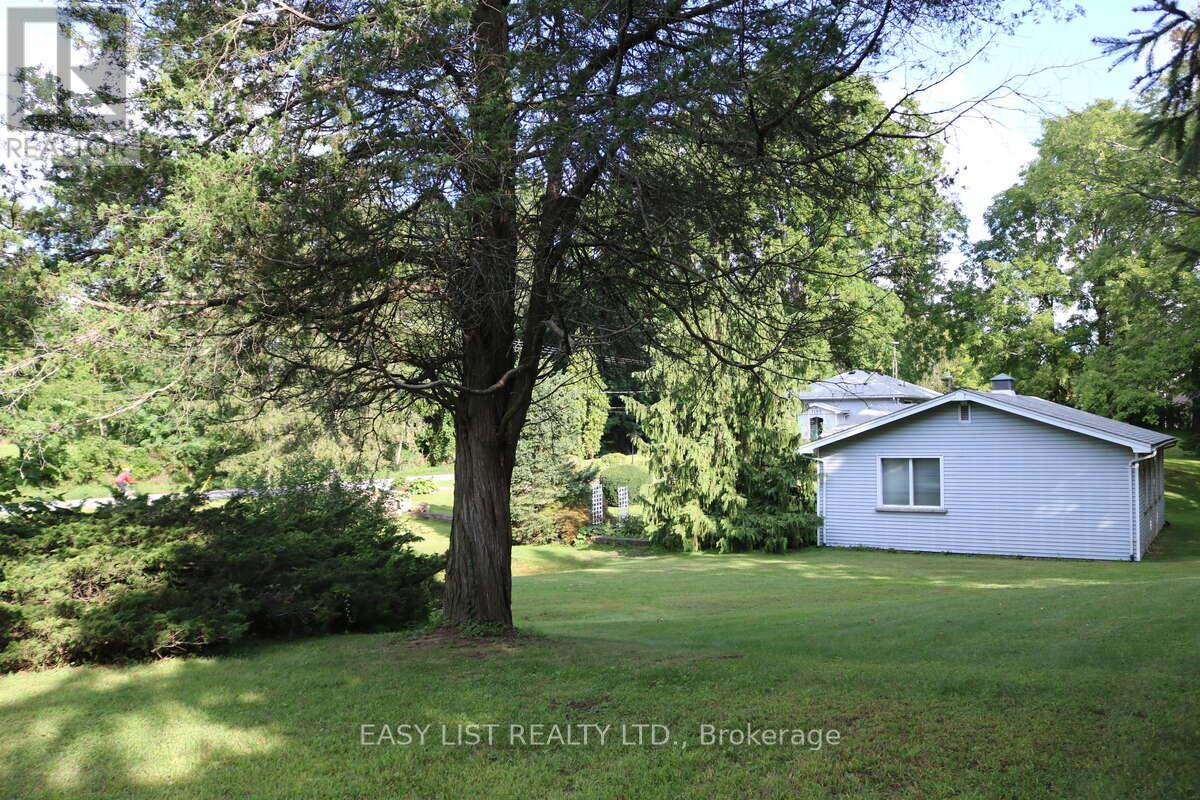 1109 Effingham Street, Pelham, Ontario  L0S 1C0 - Photo 23 - X12888636
