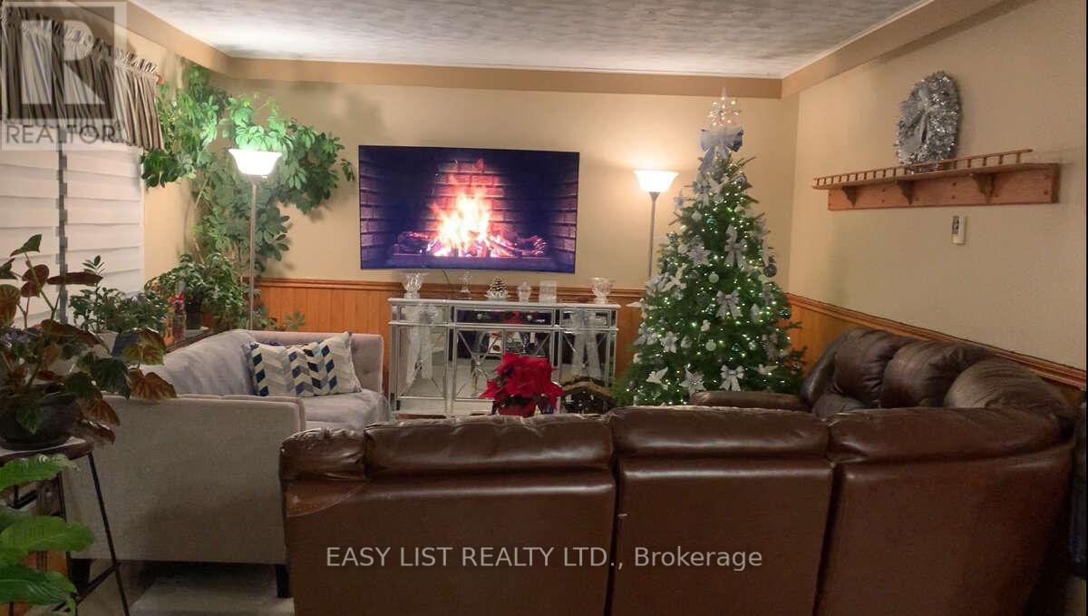 1109 Effingham Street, Pelham, Ontario  L0S 1C0 - Photo 37 - X12888636