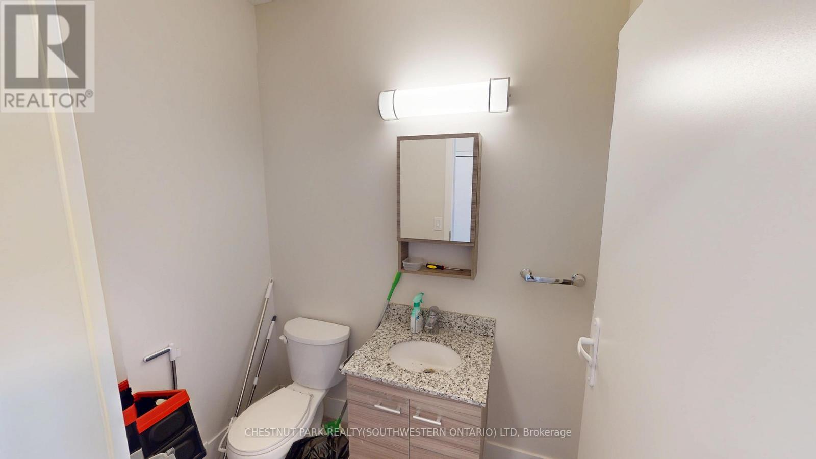 216 - 253 Albert Street, Waterloo, Ontario  N2L 0G3 - Photo 14 - X12888750