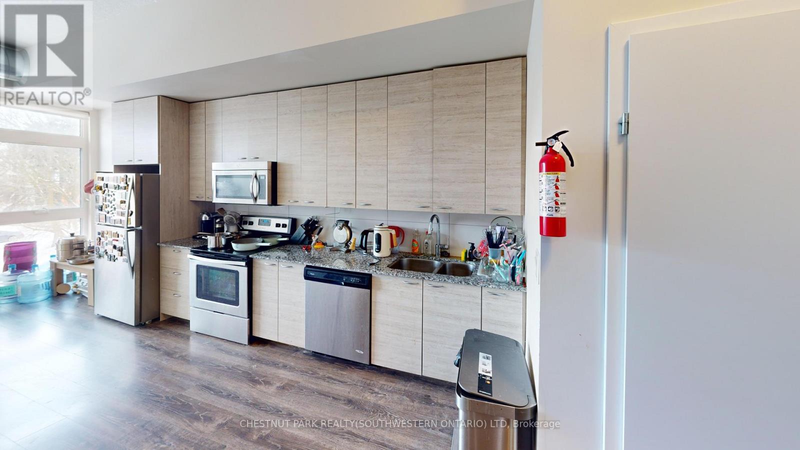 216 - 253 Albert Street, Waterloo, Ontario  N2L 0G3 - Photo 5 - X12888750