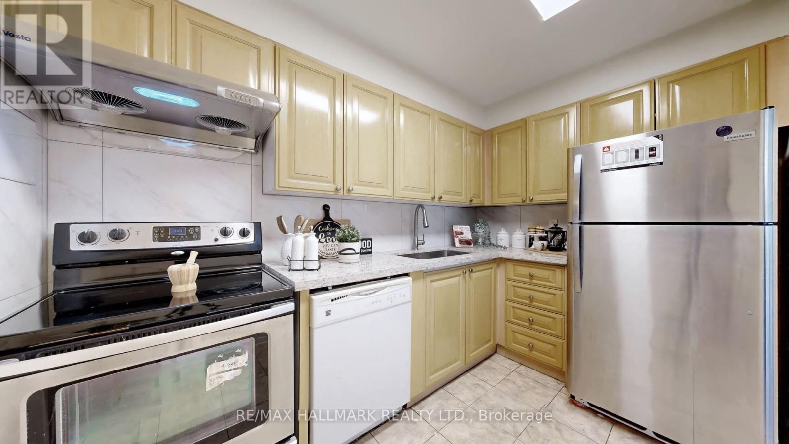 703 - 20 Forest Manor Road, Toronto, Ontario M2J 1M2 - Photo 15 - C12751238