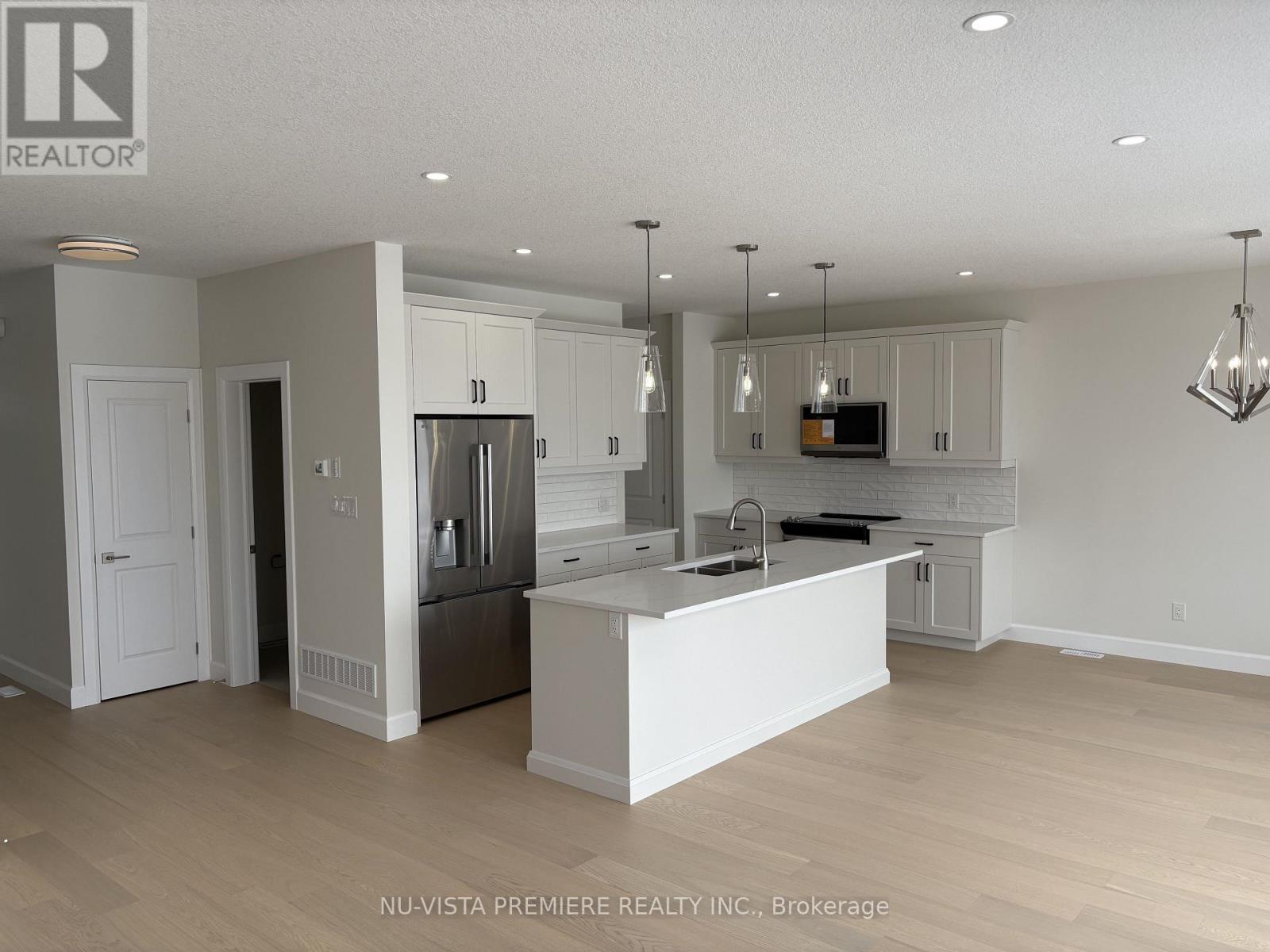 Photo 6 of 16 for 160 Watts Drive