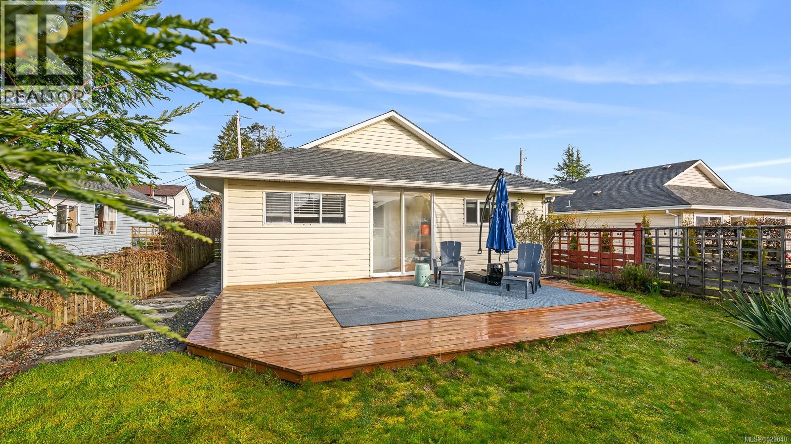 660 25th St, Courtenay, British Columbia  V9N 8J3 - Photo 34 - 1029040