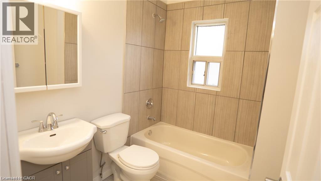 4 Dunblane Avenue Unit# Upper, St. Catharines, Ontario  L2M 3Z5 - Photo 11 - 40812024