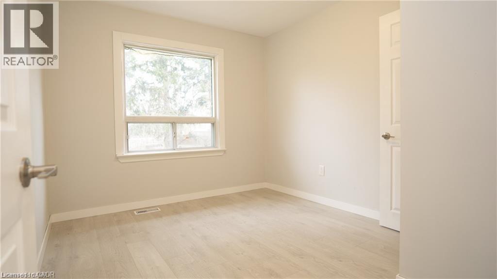 4 Dunblane Avenue Unit# Upper, St. Catharines, Ontario  L2M 3Z5 - Photo 8 - 40812024