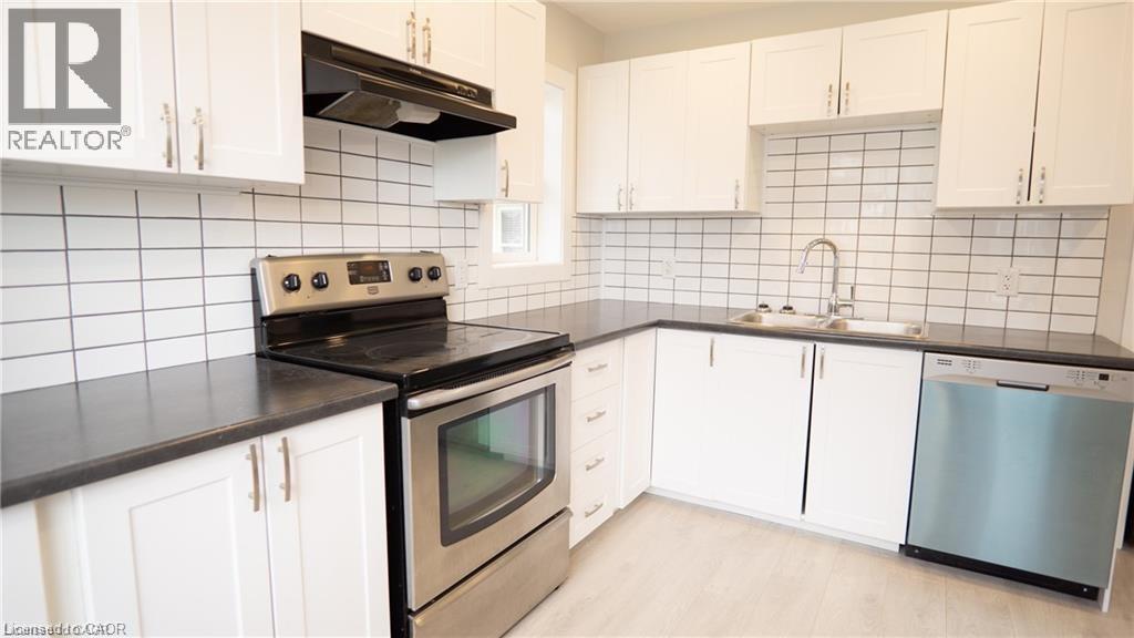 4 Dunblane Avenue Unit# Upper, St. Catharines, Ontario  L2M 3Z5 - Photo 2 - 40812024