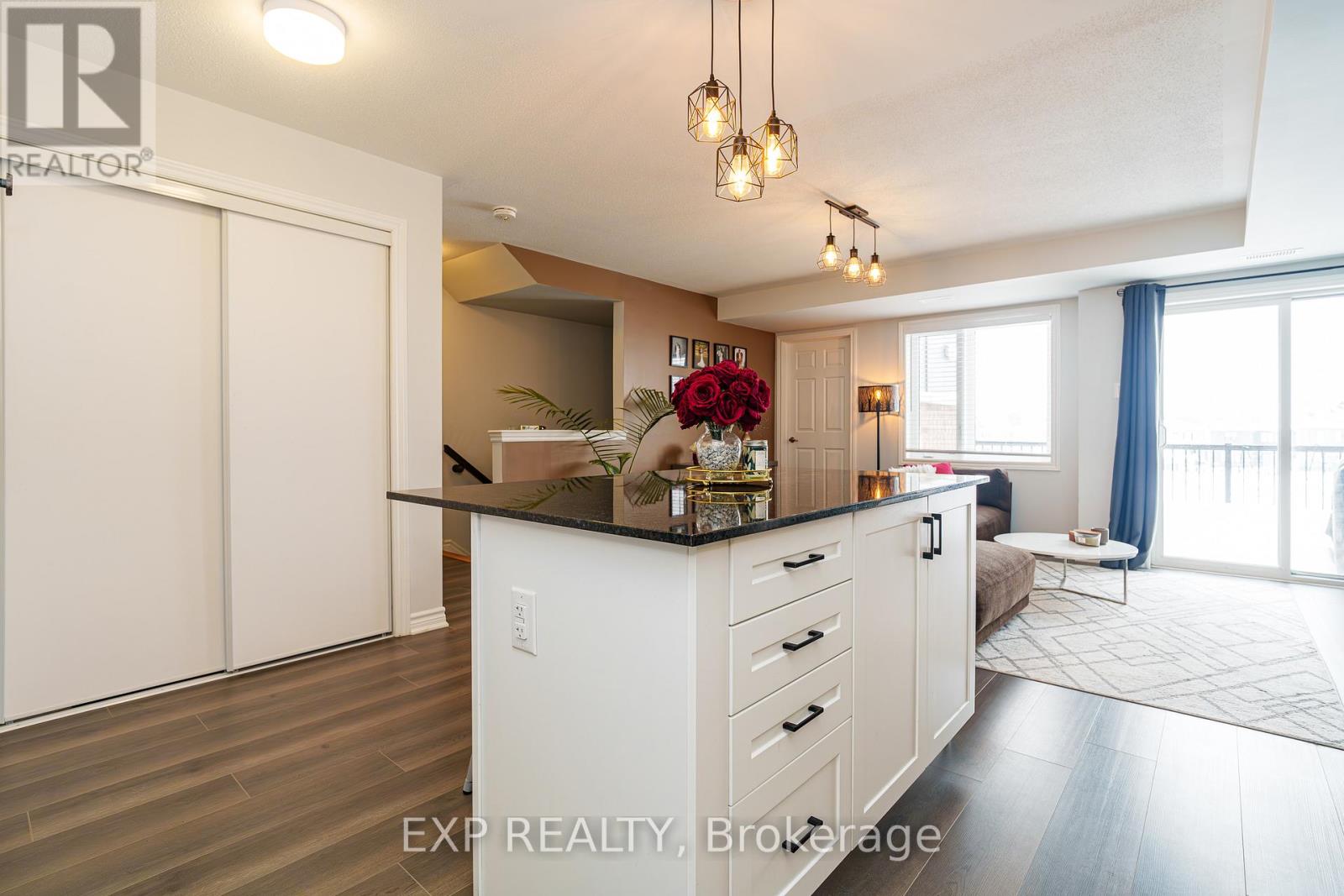 852 Atlas Terrace, Ottawa, Ontario K2V 0S3 - Photo 6 - X12888874