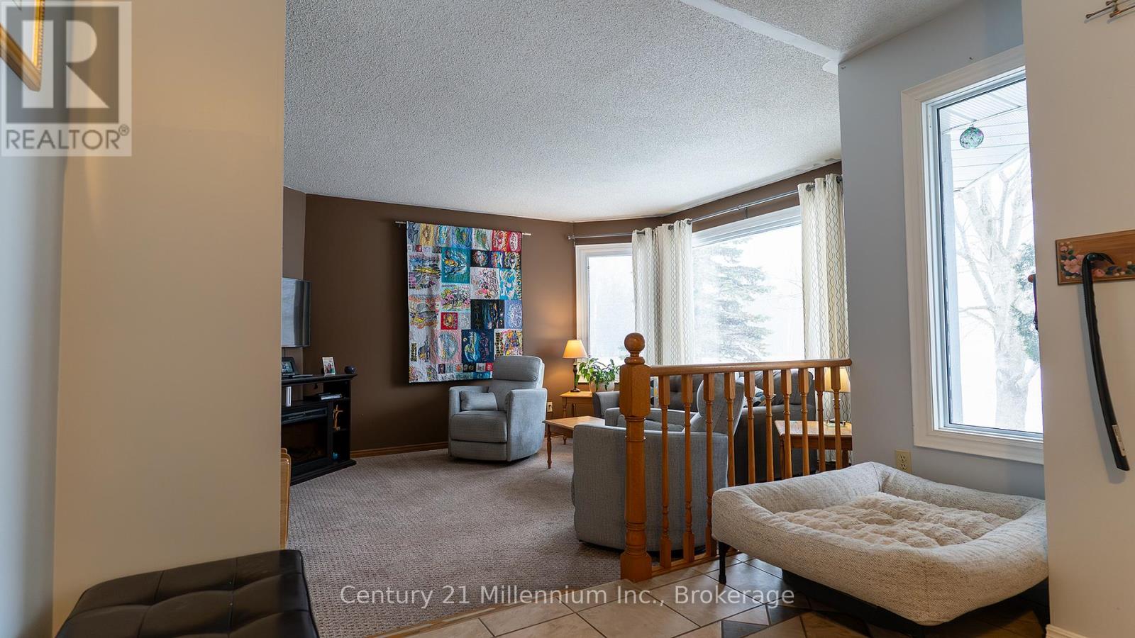 6 Royal Beech Drive, Wasaga Beach, Ontario  L9Z 1H1 - Photo 6 - S12888788