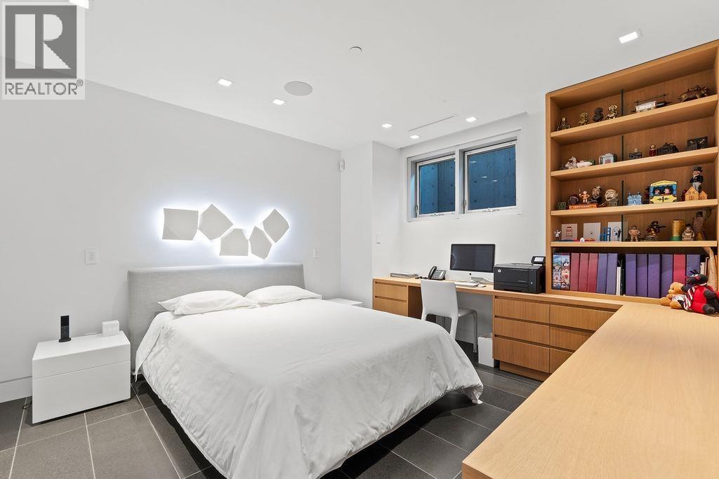 2705 W 30th Avenue, Vancouver, British Columbia V6L 1Y8 - Photo 32 - R3100185