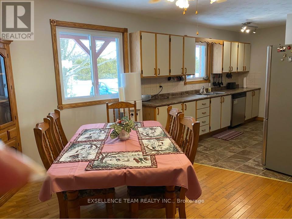 20596 Conc 5 Concession, South Glengarry, Ontario  K0C 1L0 - Photo 6 - X12884066