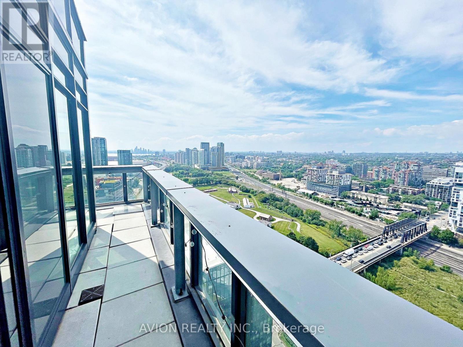 3505 - 70 Queens Wharf Road, Toronto, Ontario  M5V 0J2 - Photo 18 - C12888804