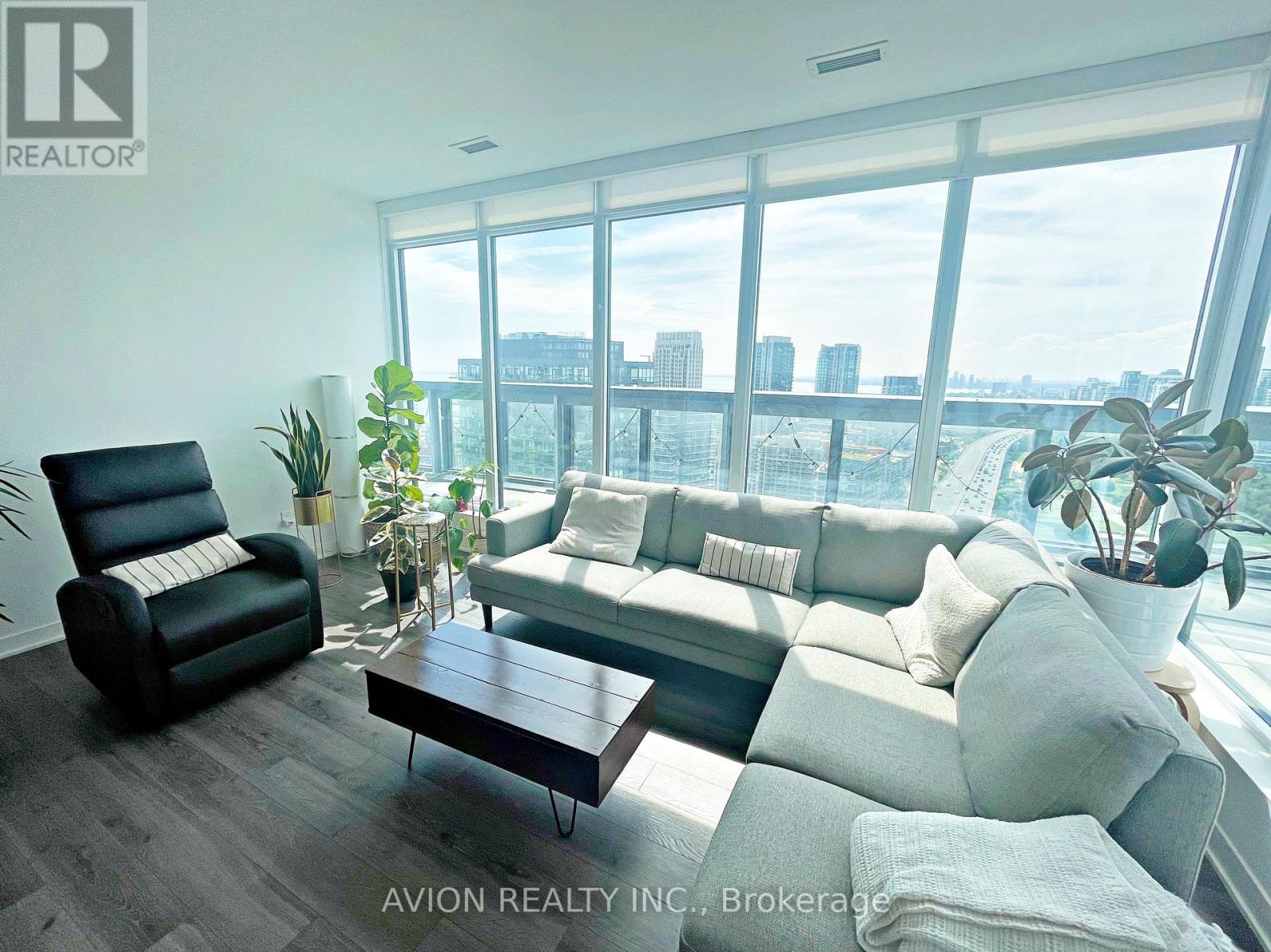 3505 - 70 Queens Wharf Road, Toronto, Ontario  M5V 0J2 - Photo 5 - C12888804