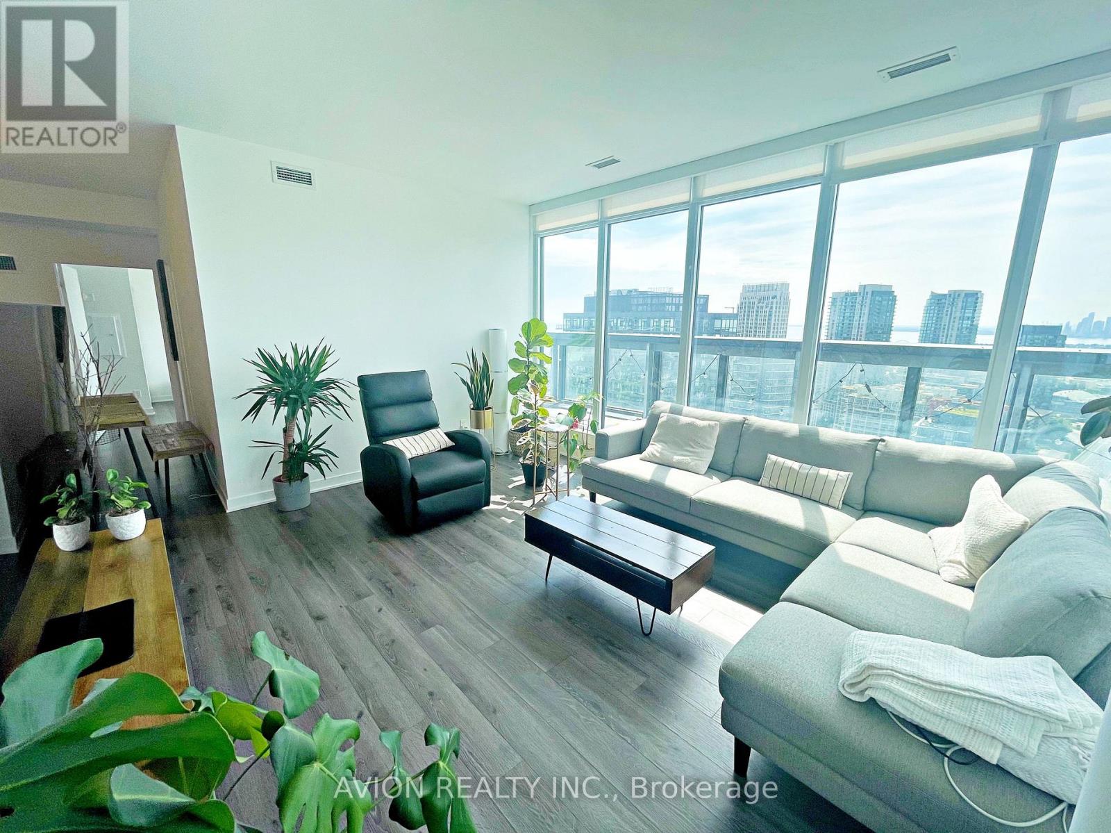 3505 - 70 Queens Wharf Road, Toronto, Ontario  M5V 0J2 - Photo 6 - C12888804