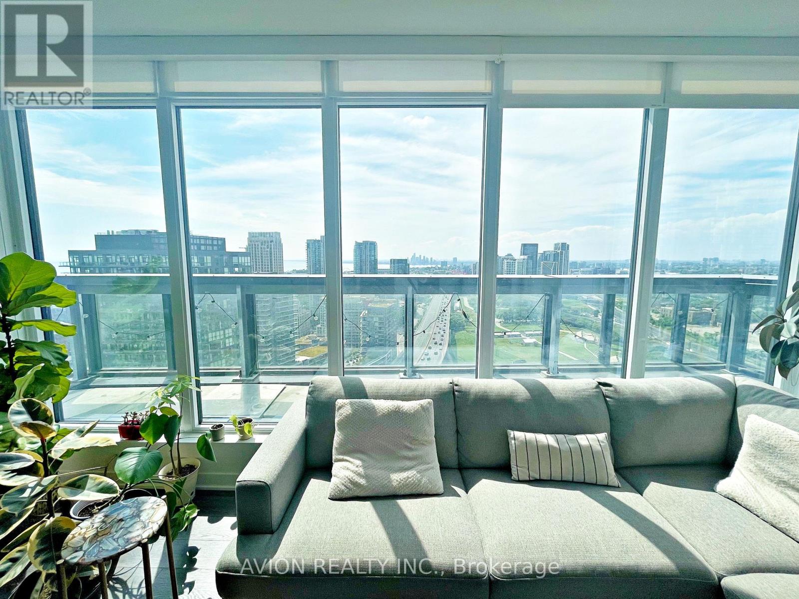 3505 - 70 Queens Wharf Road, Toronto, Ontario  M5V 0J2 - Photo 7 - C12888804