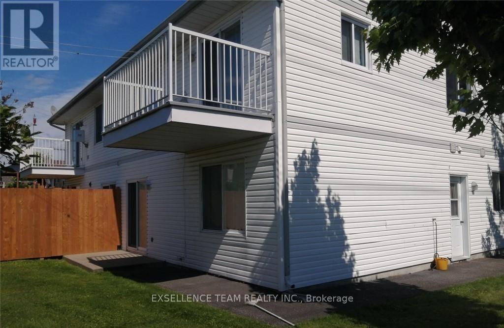 105 Anik Street, North Glengarry, Ontario  K0C 1A0 - Photo 3 - X12888876