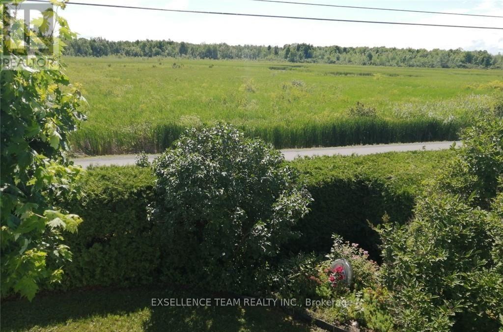 105 Anik Street, North Glengarry, Ontario  K0C 1A0 - Photo 8 - X12888876