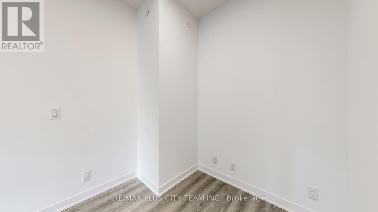 2808 - 180 Front Street E, Toronto, Ontario  M5A 0A9 - Photo 14 - C12879734