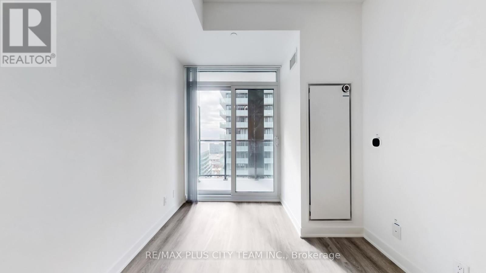 2808 - 180 Front Street E, Toronto, Ontario  M5A 0A9 - Photo 2 - C12879734