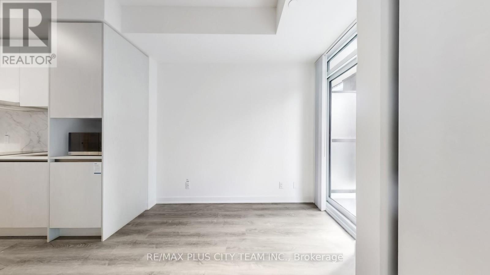 2808 - 180 Front Street E, Toronto, Ontario  M5A 0A9 - Photo 3 - C12879734