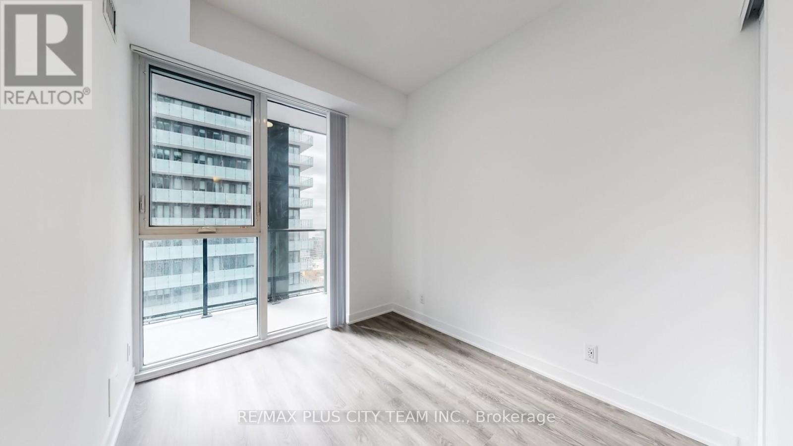 2808 - 180 Front Street E, Toronto, Ontario  M5A 0A9 - Photo 9 - C12879734