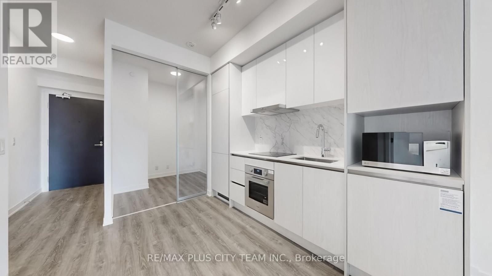 2808 - 180 Front Street E, Toronto, Ontario  M5A 0A9 - Photo 7 - C12879734