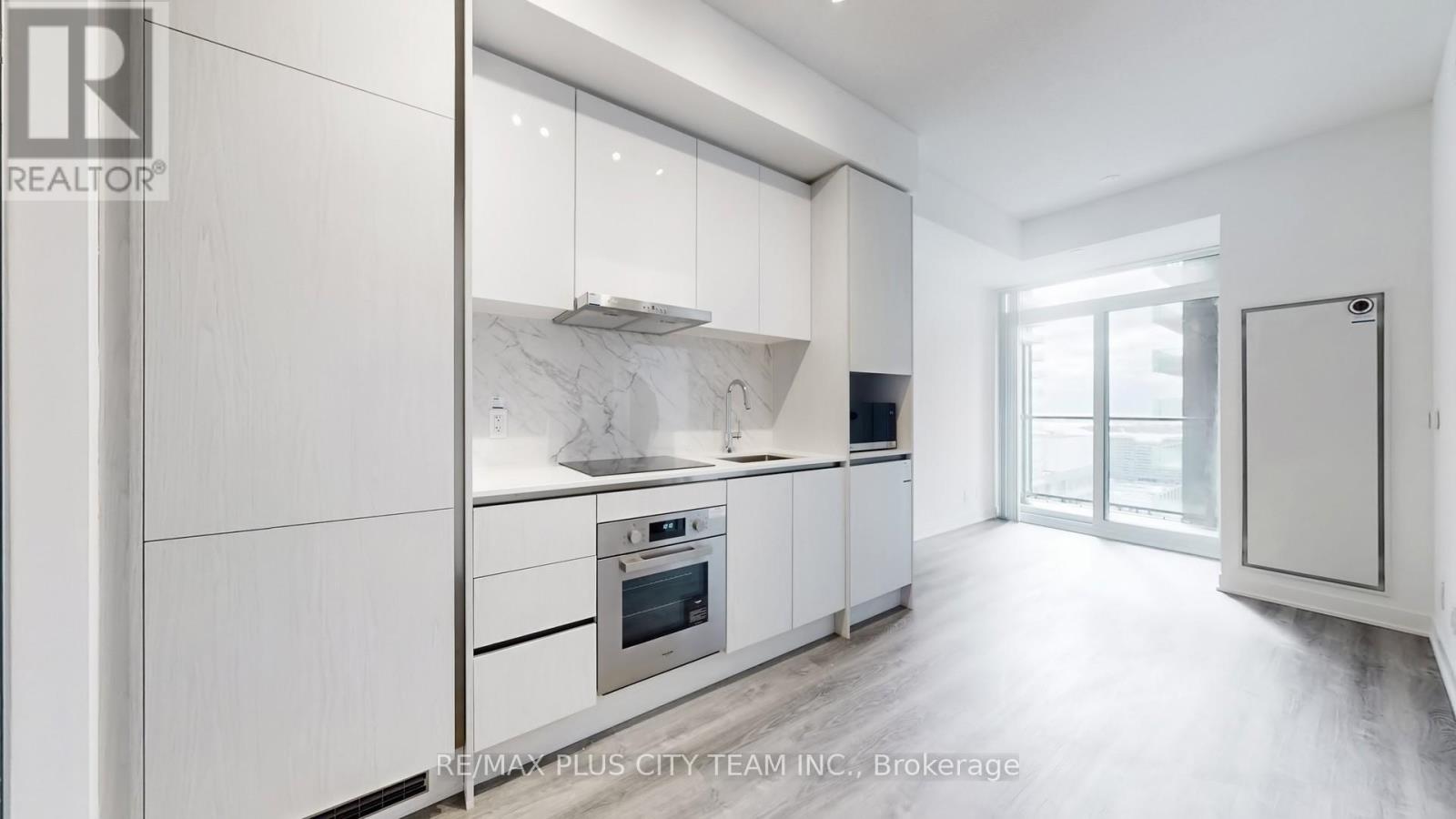 2808 - 180 Front Street E, Toronto, Ontario  M5A 0A9 - Photo 6 - C12879734