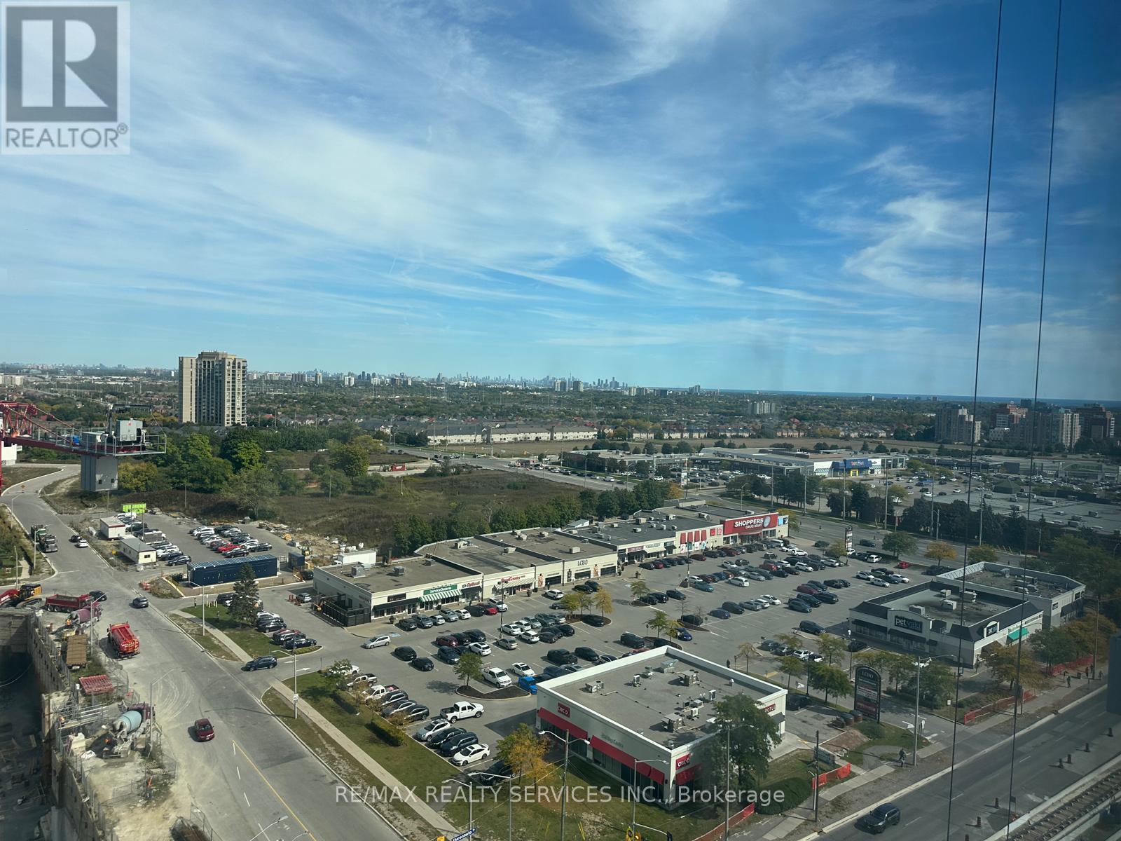 1401 - 15 Watergarden Drive, Mississauga, Ontario  L5R 1B2 - Photo 10 - W12826622