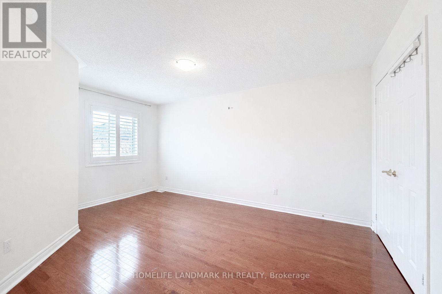 5 Victoria Wood Avenue, Markham, Ontario  L6E 1X7 - Photo 18 - N12888774