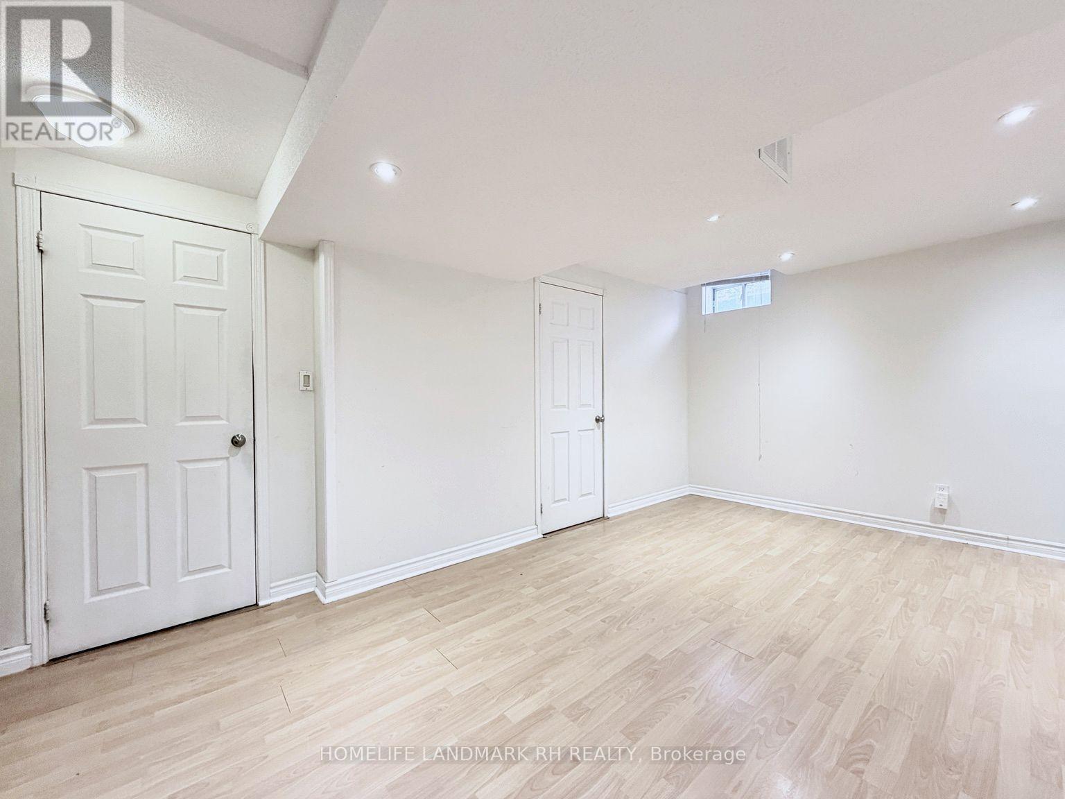 5 Victoria Wood Avenue, Markham, Ontario  L6E 1X7 - Photo 24 - N12888774