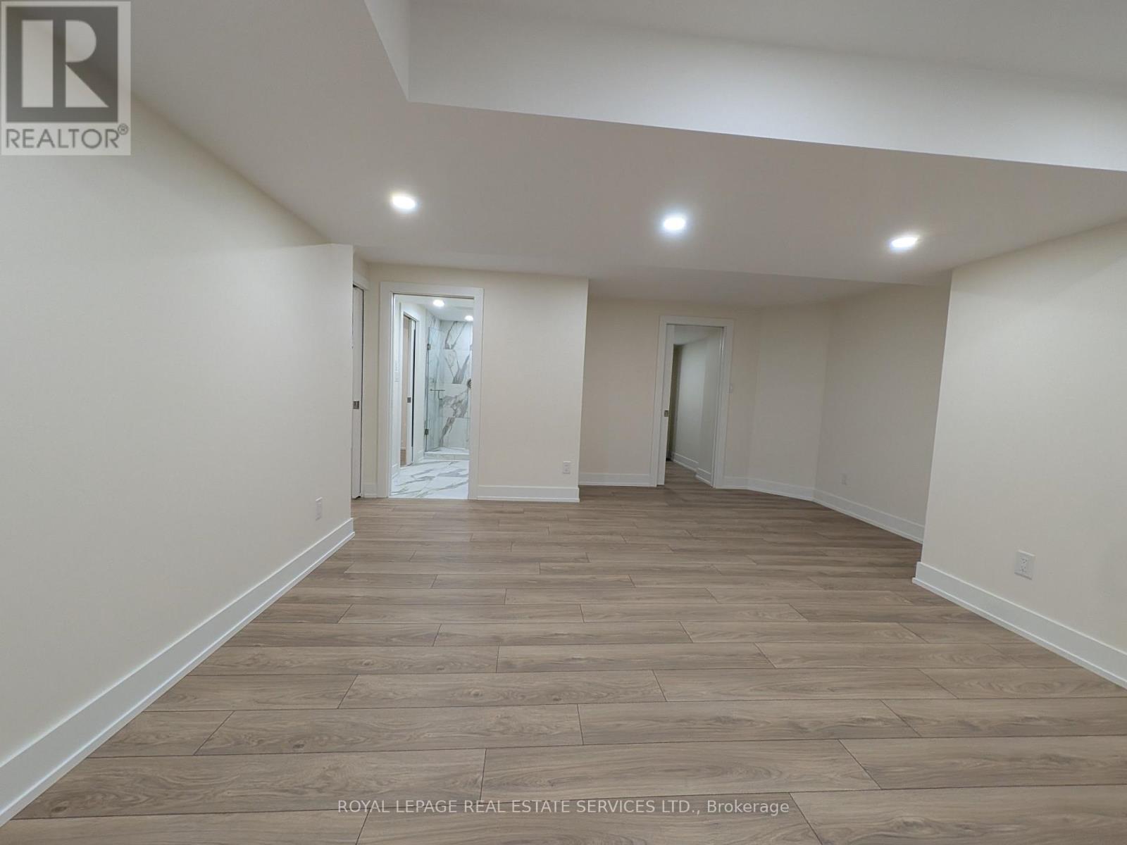 65 Villagewood Court, Vaughan, Ontario  L4L 8V9 - Photo 13 - N12888796