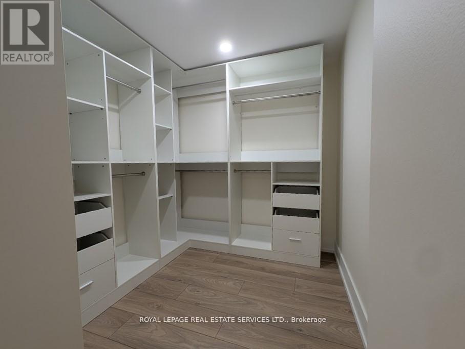 65 Villagewood Court, Vaughan, Ontario  L4L 8V9 - Photo 16 - N12888796