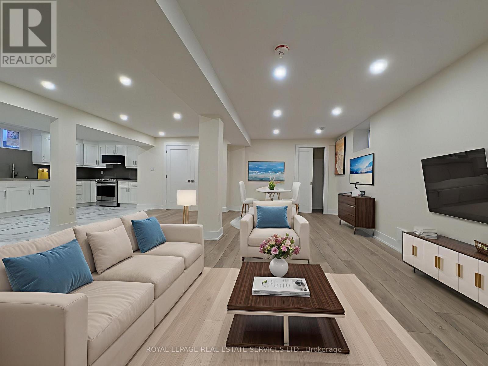 65 Villagewood Court, Vaughan, Ontario  L4L 8V9 - Photo 3 - N12888796