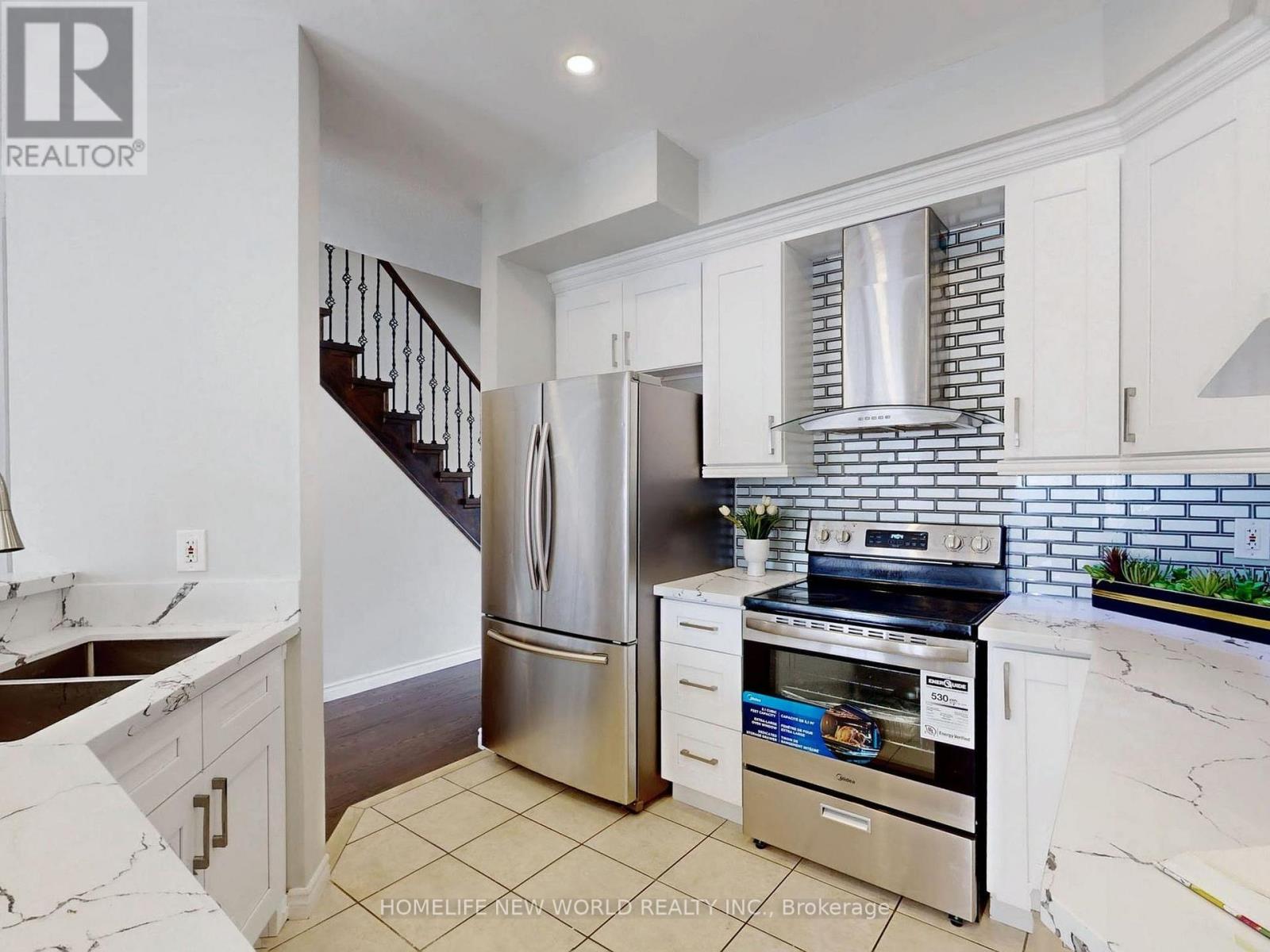 796 Bur Oak Avenue, Markham, Ontario L6E 1R1 - Photo 11 - N12888866