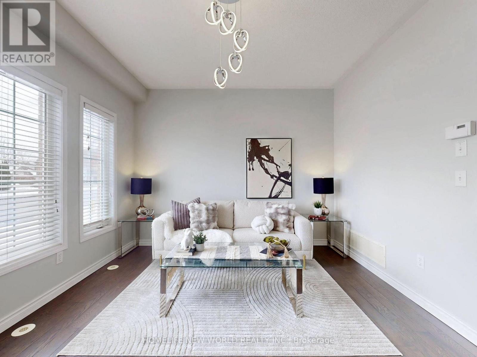 796 Bur Oak Avenue, Markham, Ontario L6E 1R1 - Photo 2 - N12888866