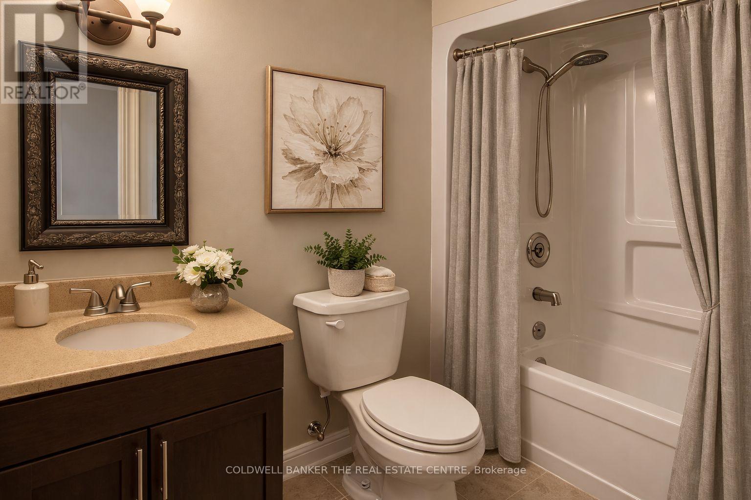 94 Buchanan Street, Barrie, Ontario  L4M 6B7 - Photo 8 - S12888820