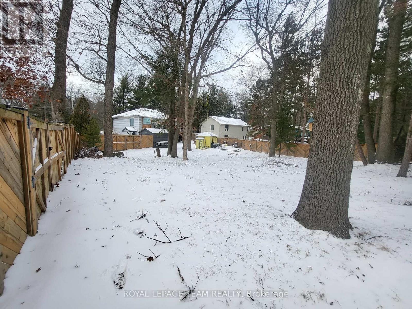 7706 Alfred Street, Lambton Shores, Ontario  N0M 2L0 - Photo 4 - X12663768