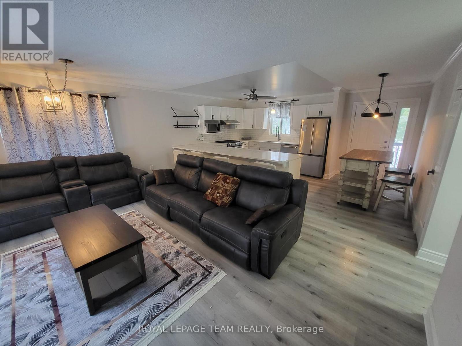 7706 Alfred Street, Lambton Shores, Ontario  N0M 2L0 - Photo 24 - X12663768